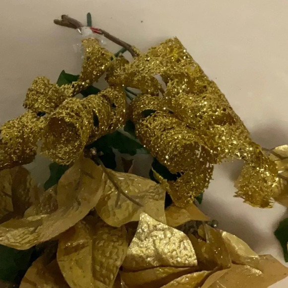 Holiday Decorations - Picture 4 of 4